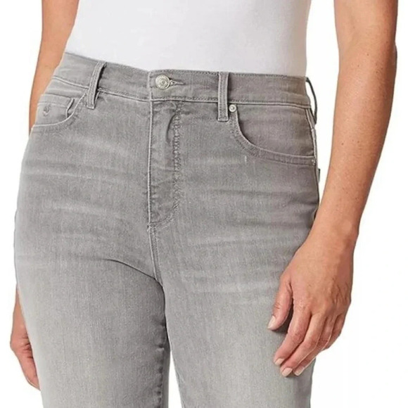 Gloria Vanderbilt Amanda Classic High Rise
Tapered Jean Tybee Gray 12 - Picture 3 of 13